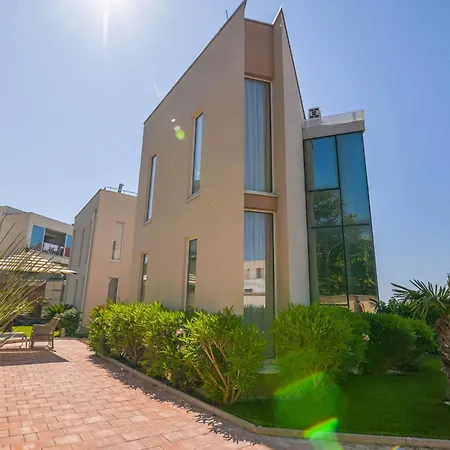 Art Gallery Βίλα Μούρτερ