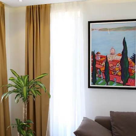 Βίλα Art Gallery Μούρτερ