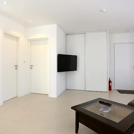 Βίλα Art Gallery Μούρτερ